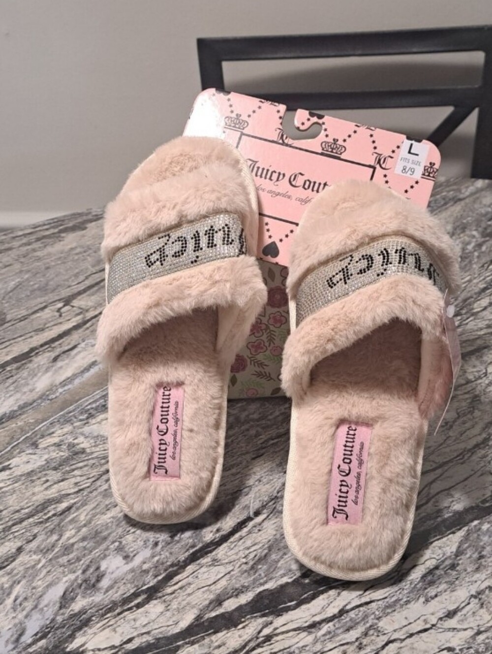 Juicy Couture
Gravity 2 Pink
Embellished Slippers
.
. . . . . ....
.
Slippers is - Picture 3 of 14